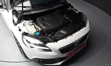 V40 Cross Country