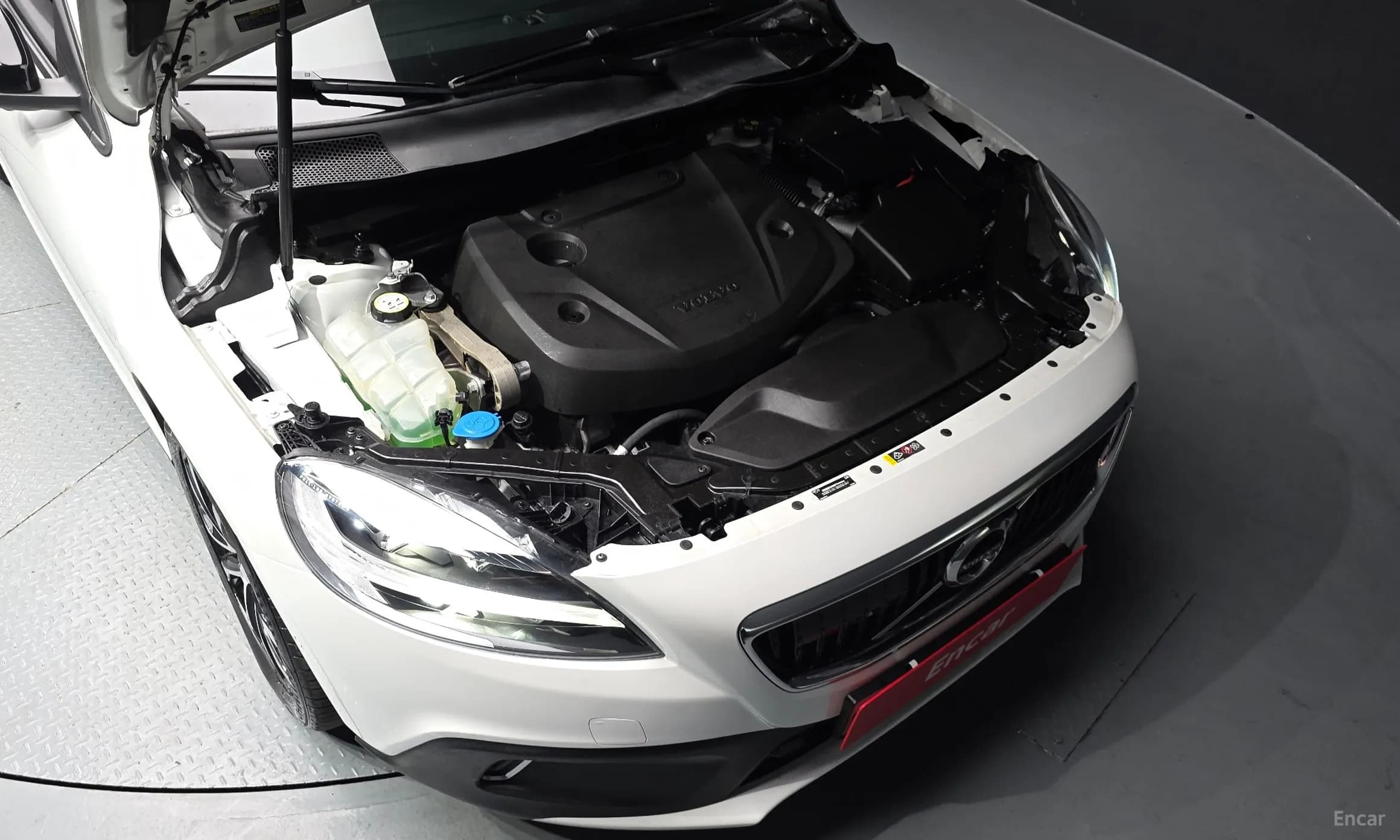 V40 Cross Country