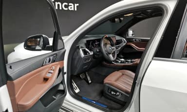 X7 (G07)