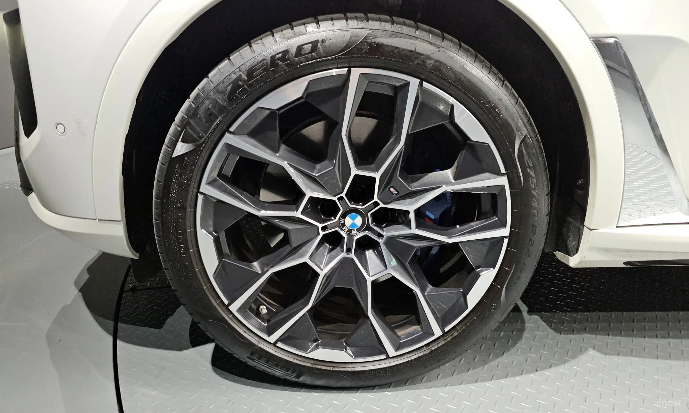 X7 (G07)
