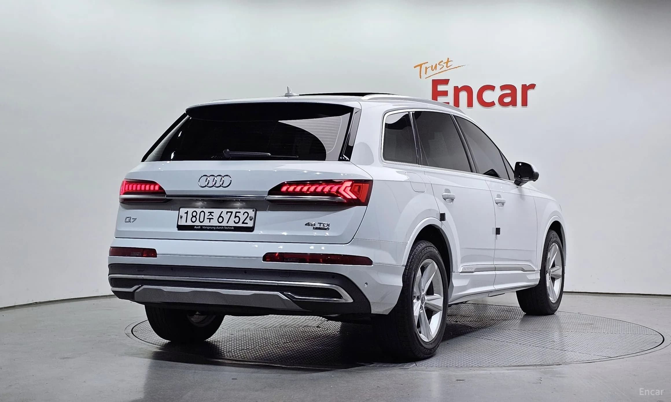 Q7 (4M)