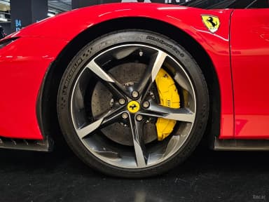 SF90 Spyder