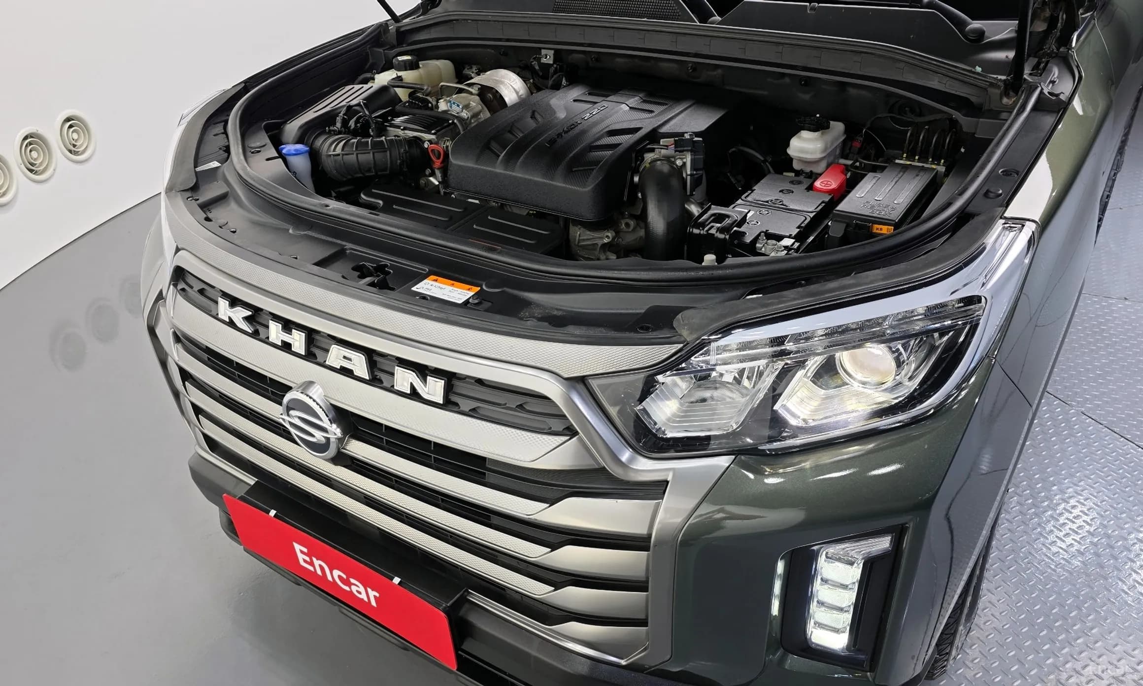 Rexton Sports Khan