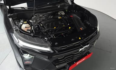 Trax Crossover