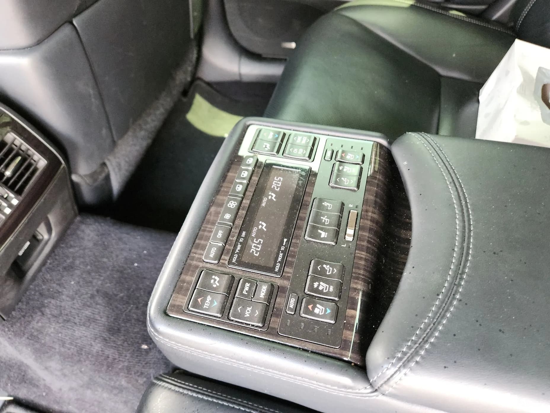 LS460