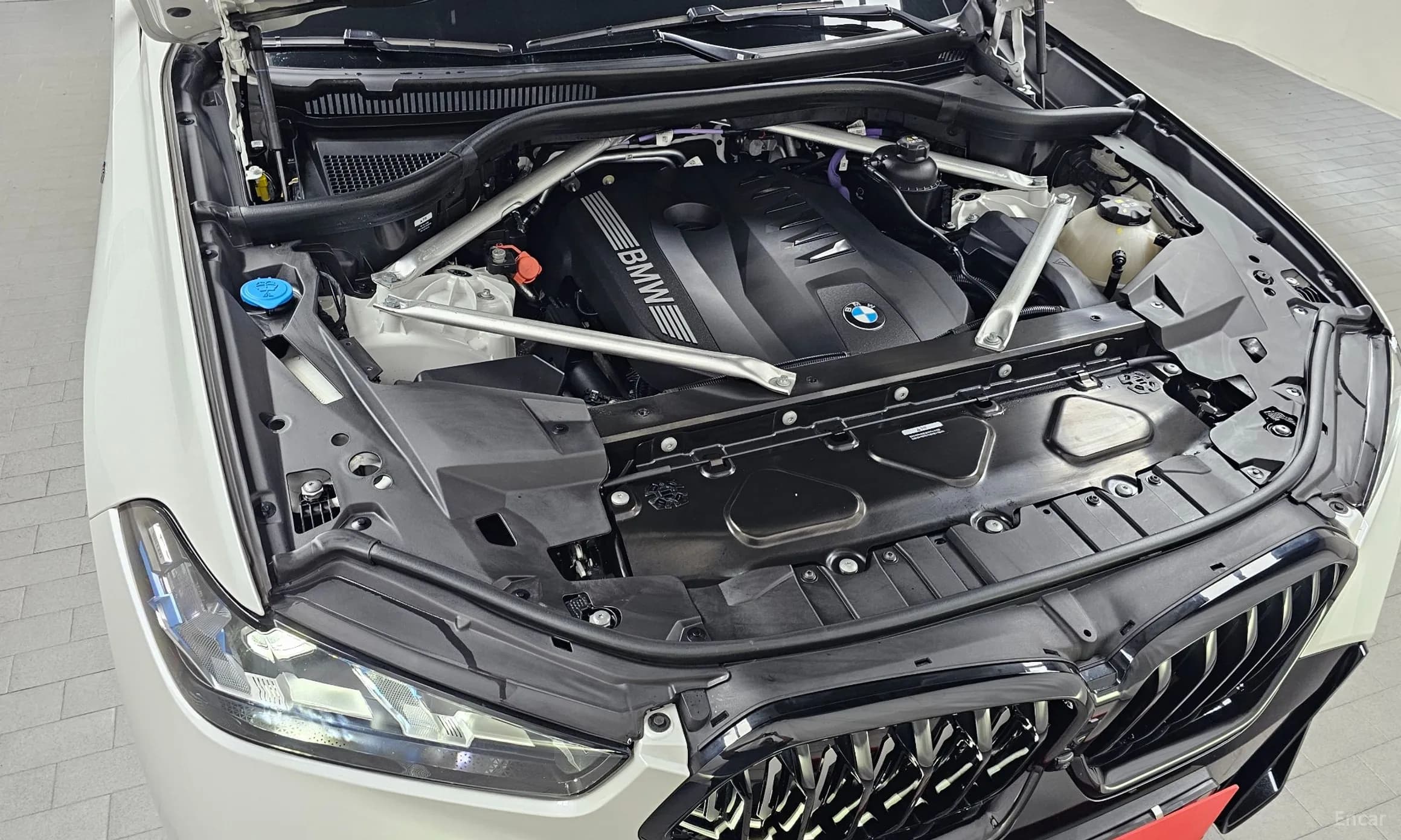 X6 (G06)