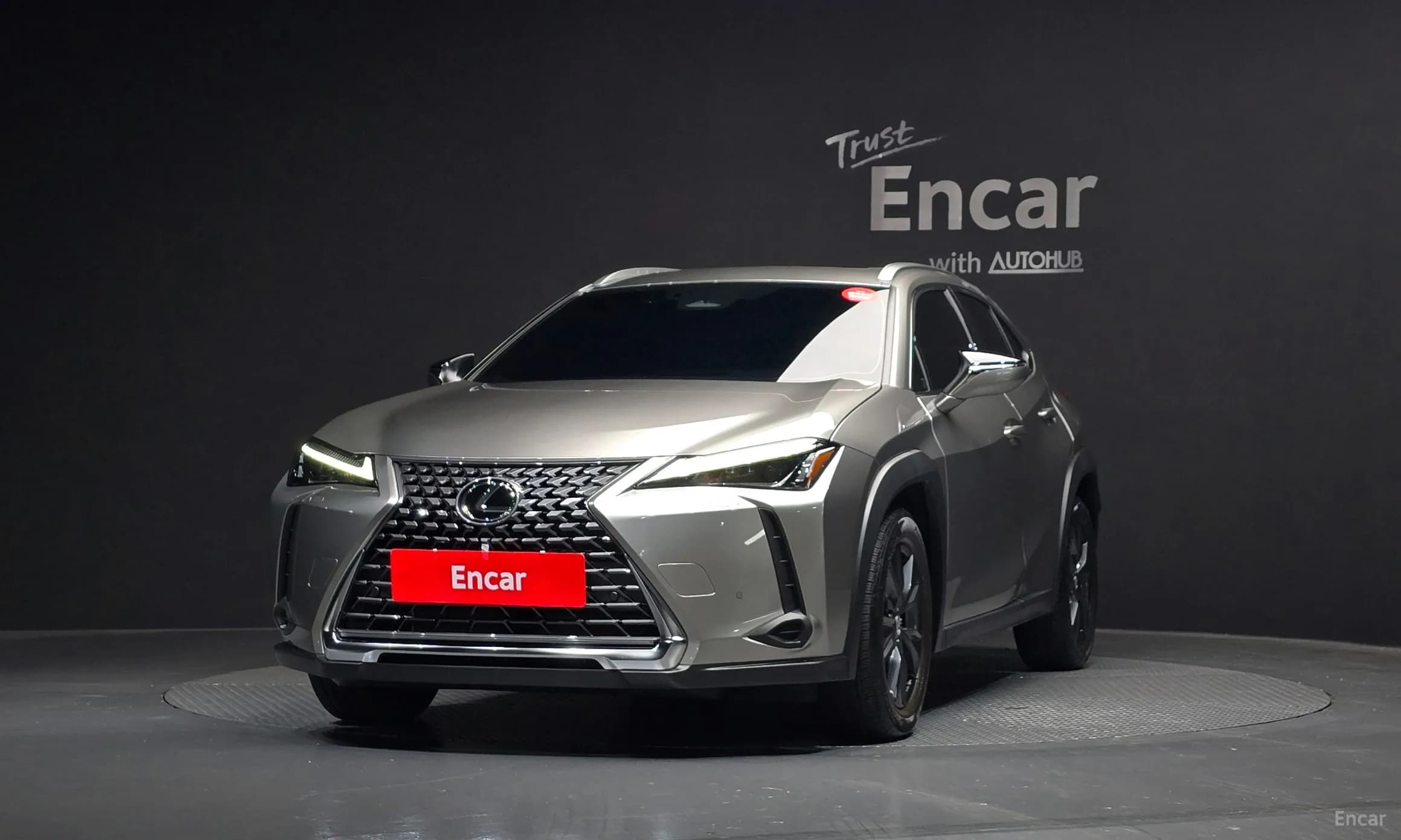 UX300h