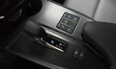 UX300h