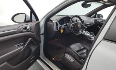 New Cayenne