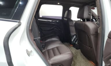 New Cayenne