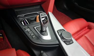 Series 4 (F32)