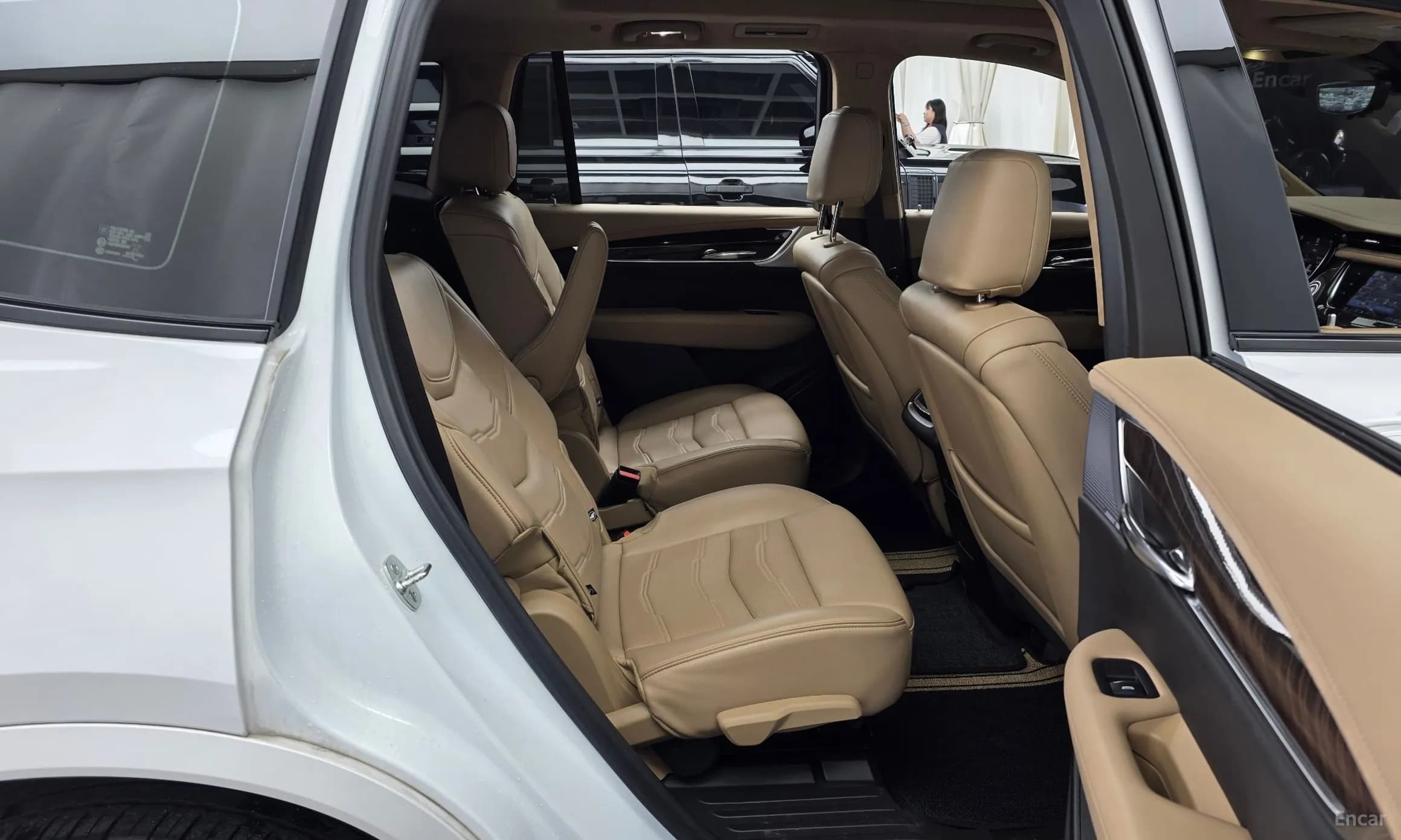XT6