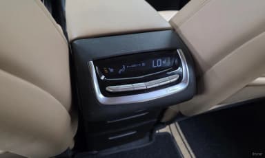 XT6
