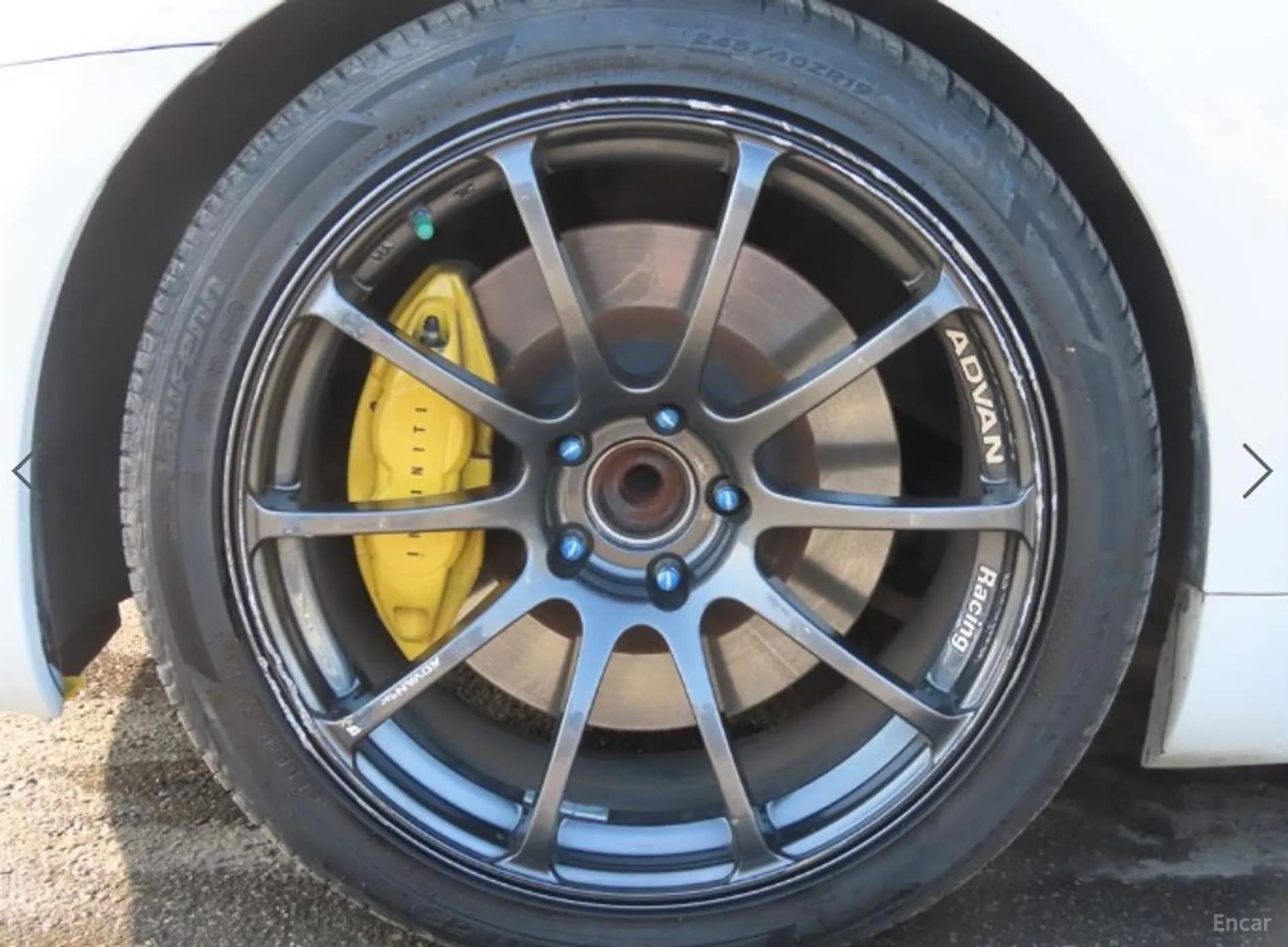 G37