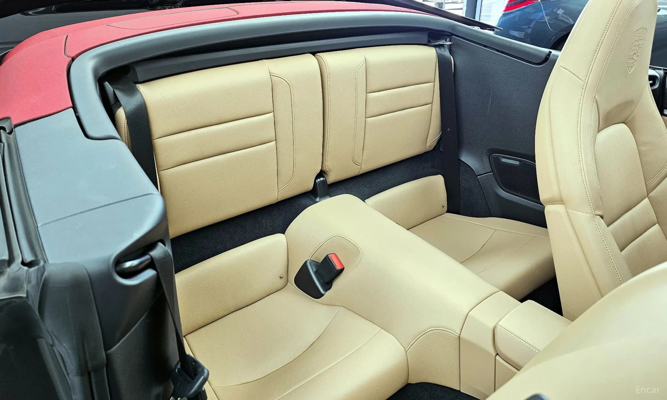 911 (992)