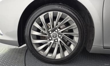 ES300h 7th Generation
