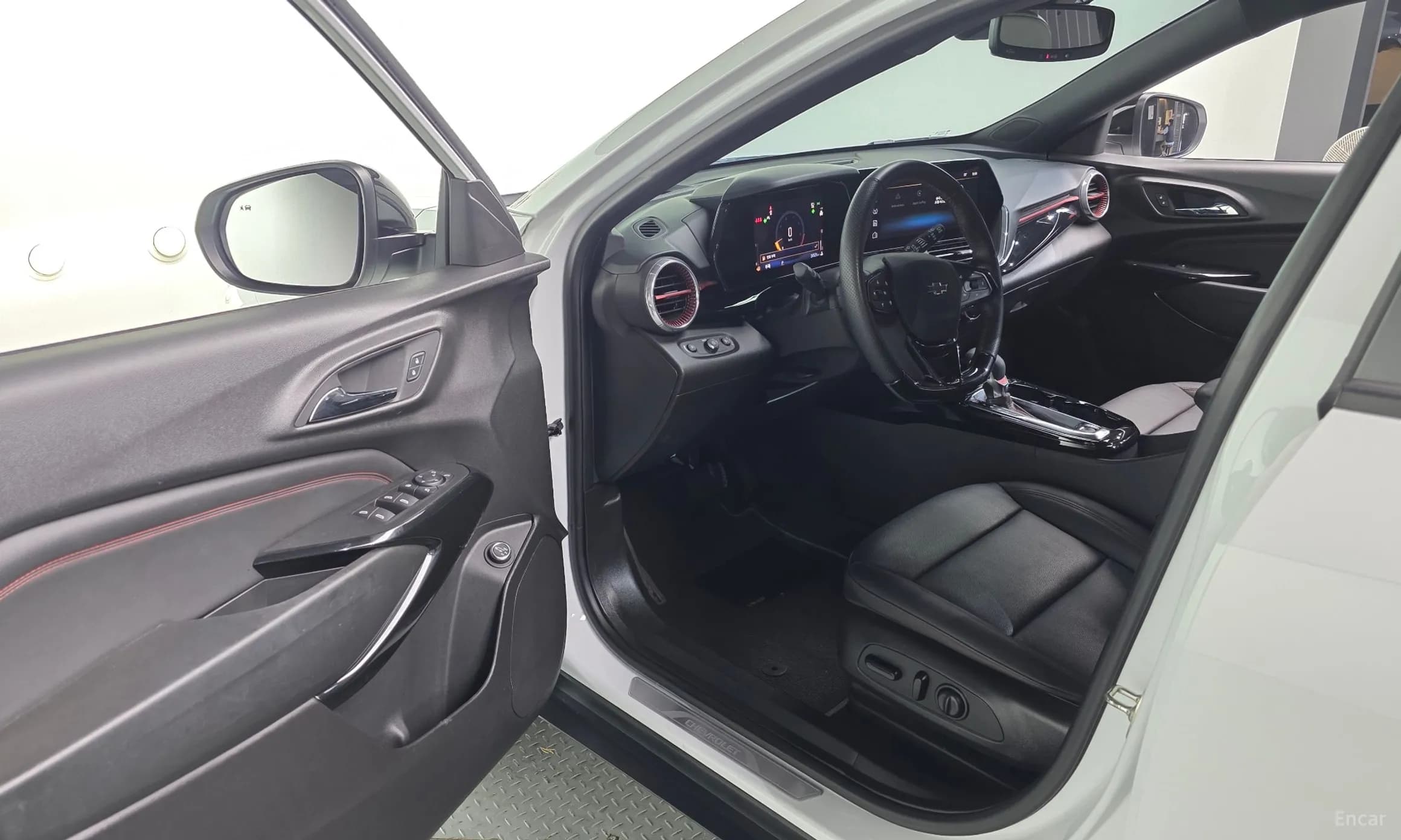 Trax Crossover