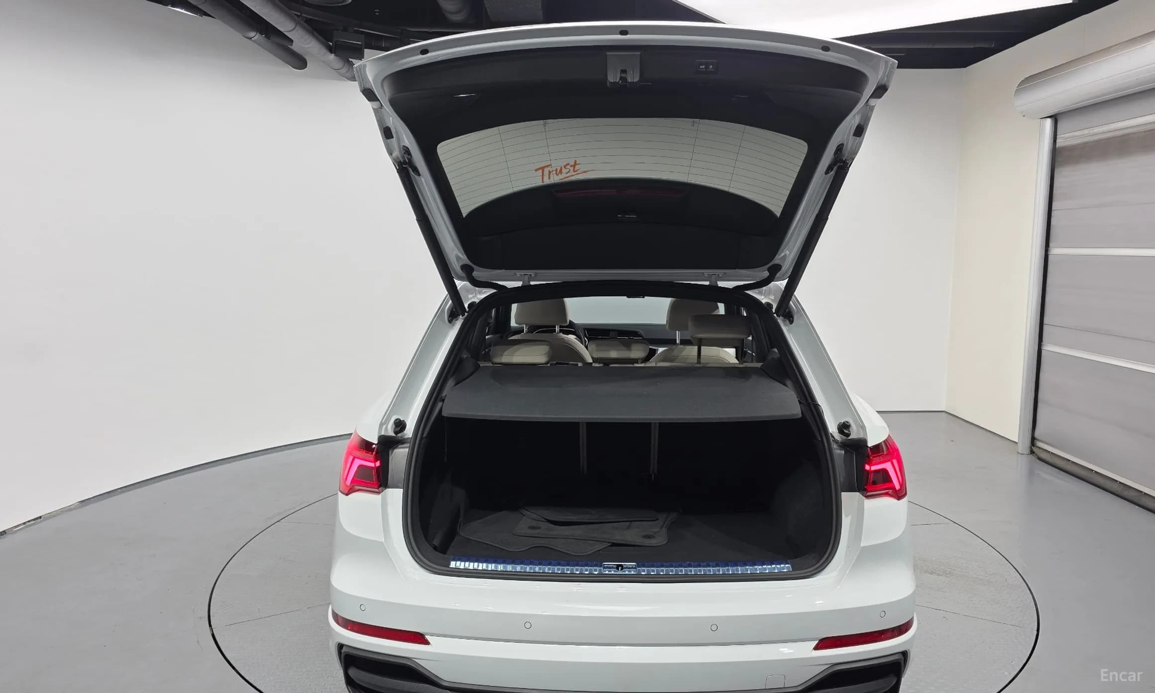 Q3 (F3)