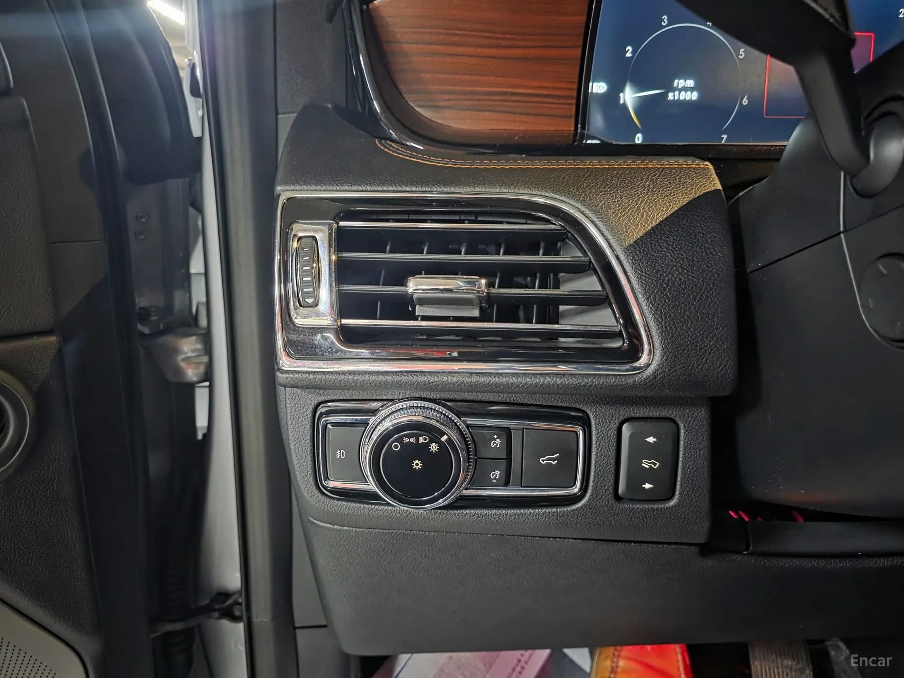 Navigator 4th generation