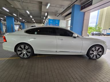S90