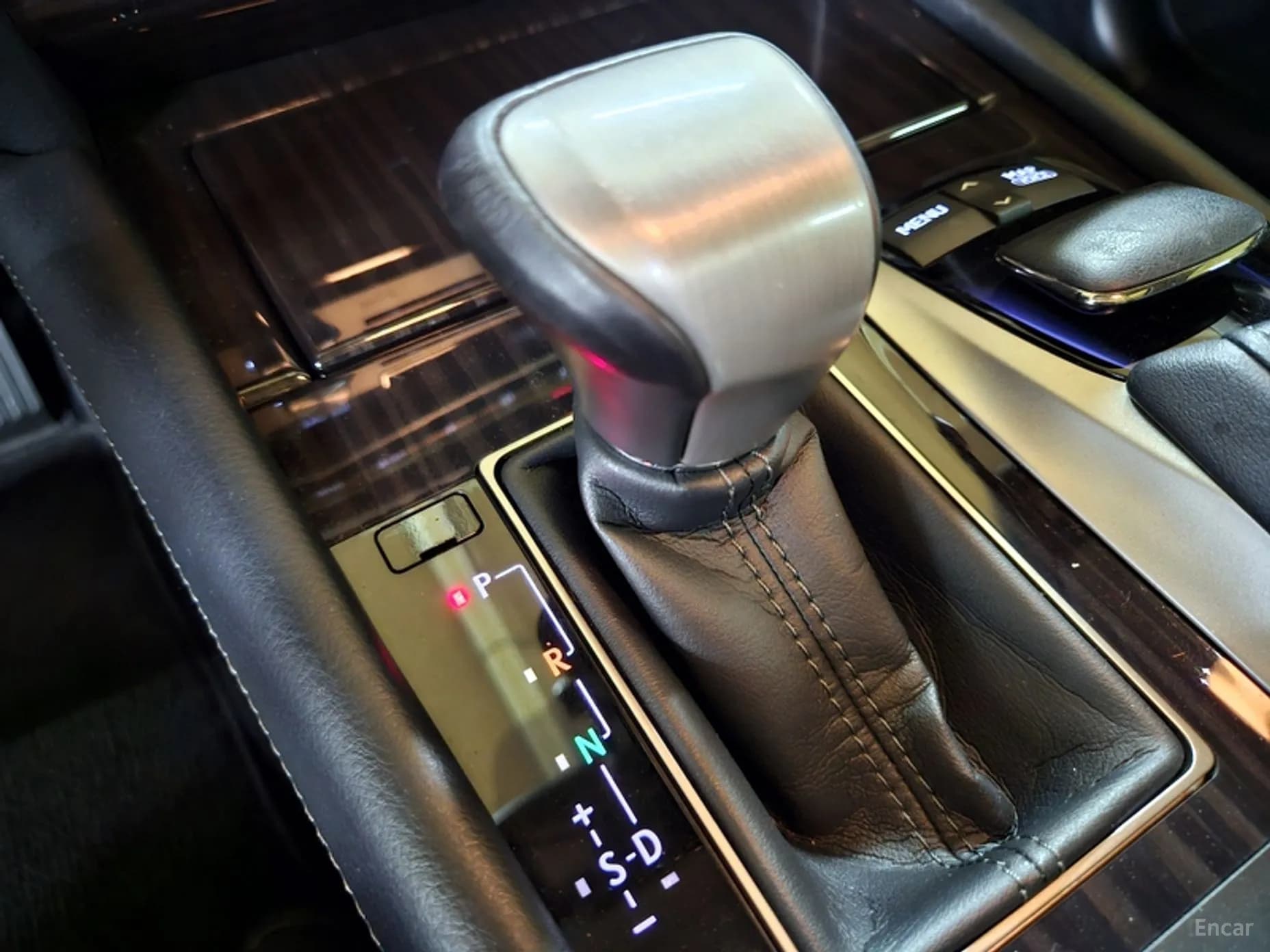 LS460