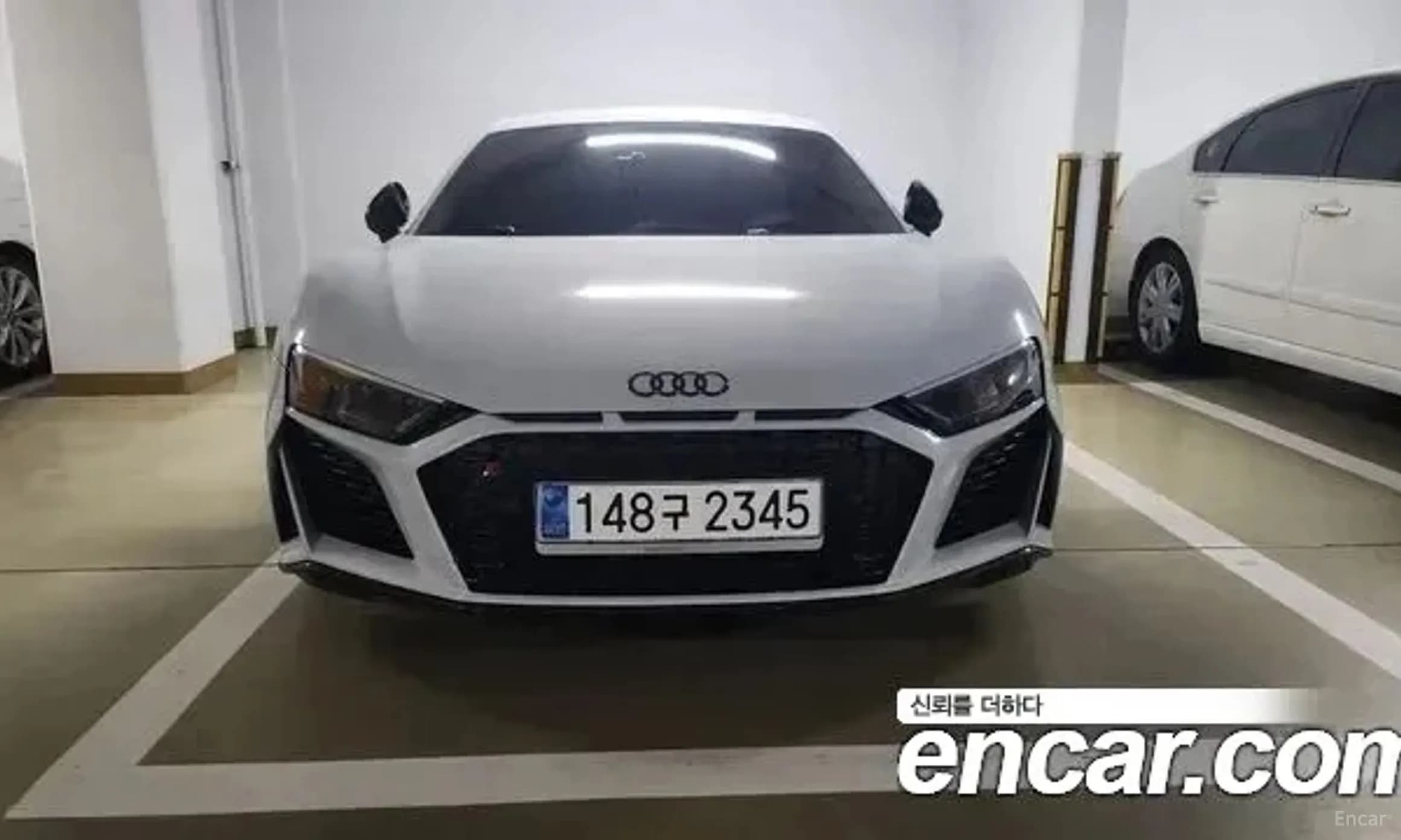 R8 (4S)