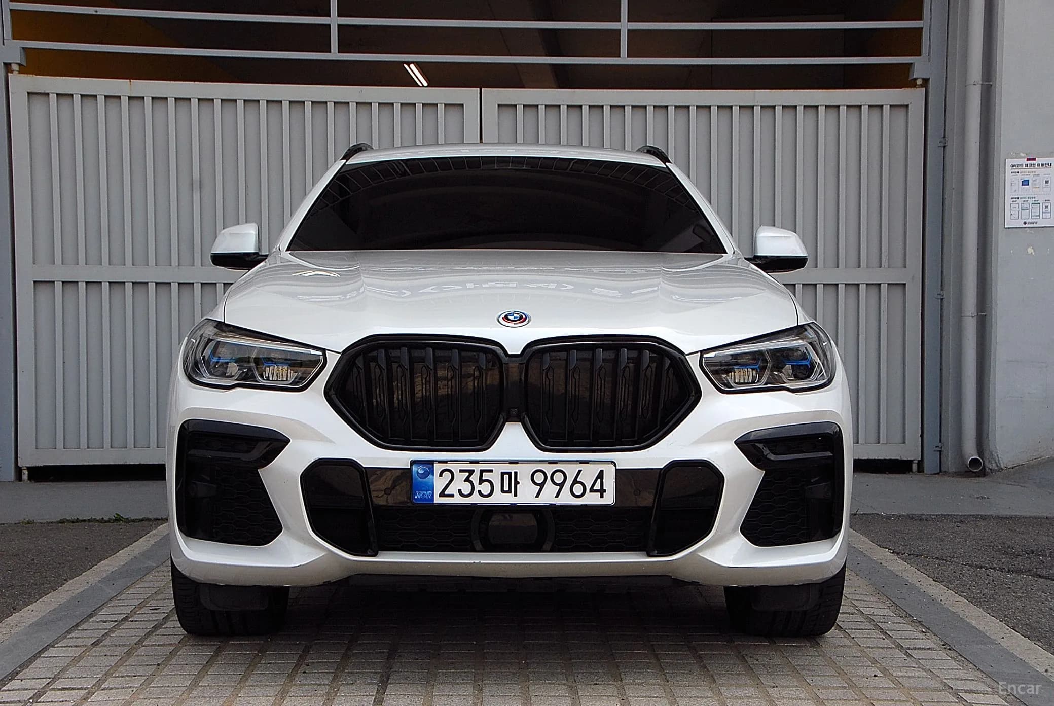 X6 (G06)