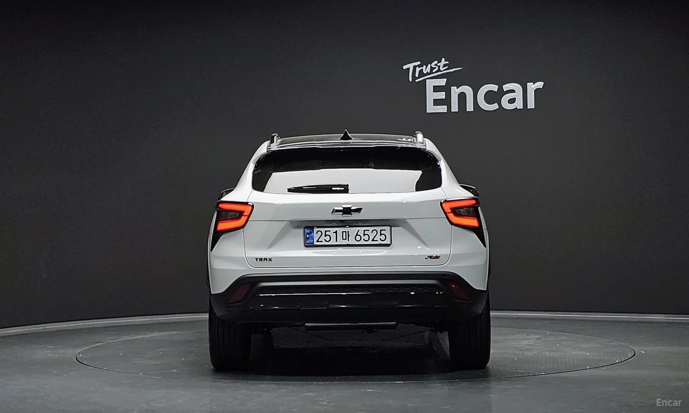 Trax Crossover