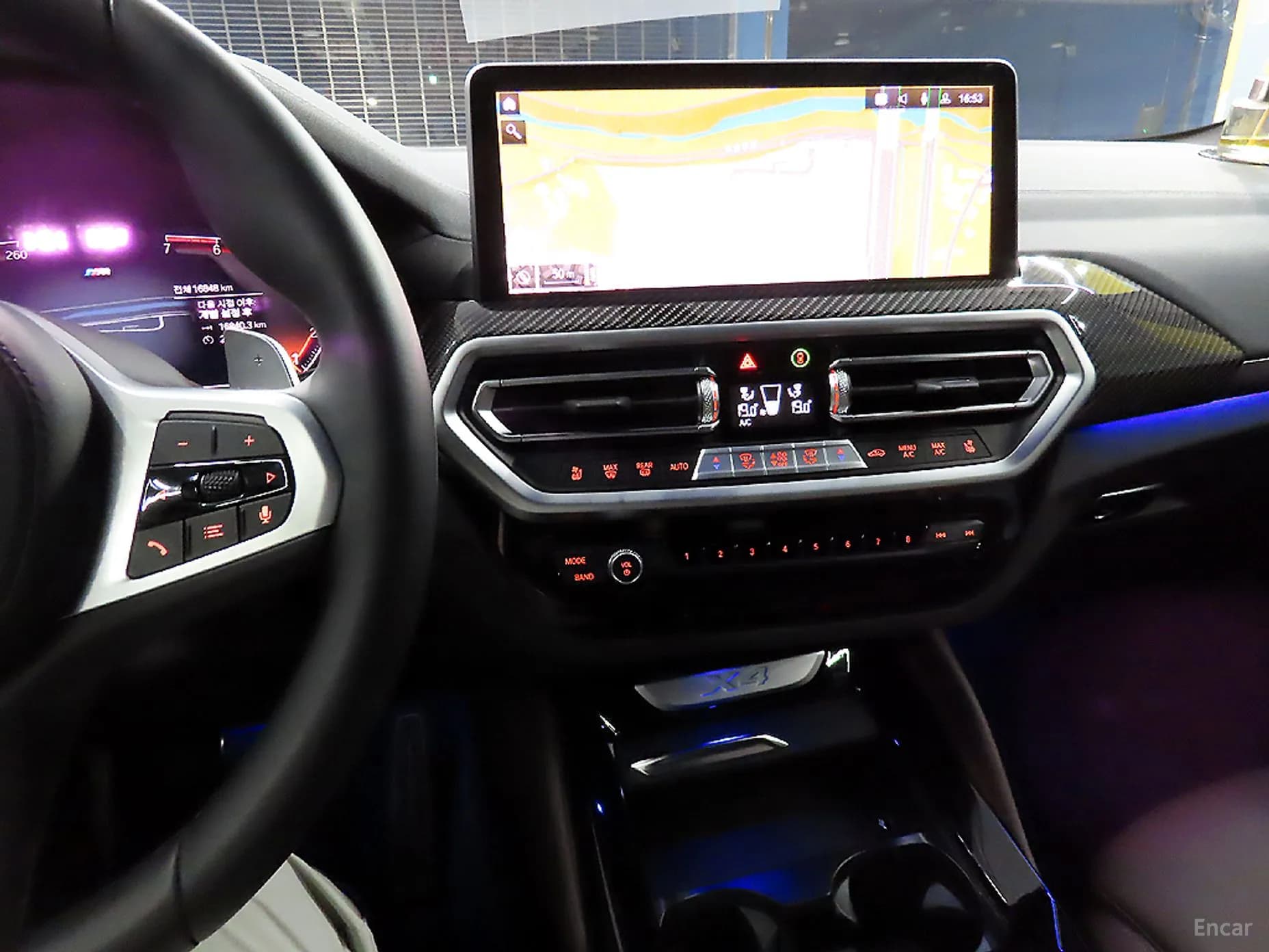 X4 (G02)