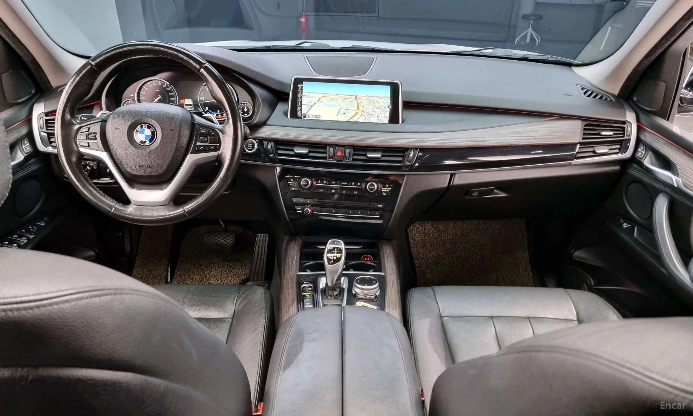 X5 (F15)