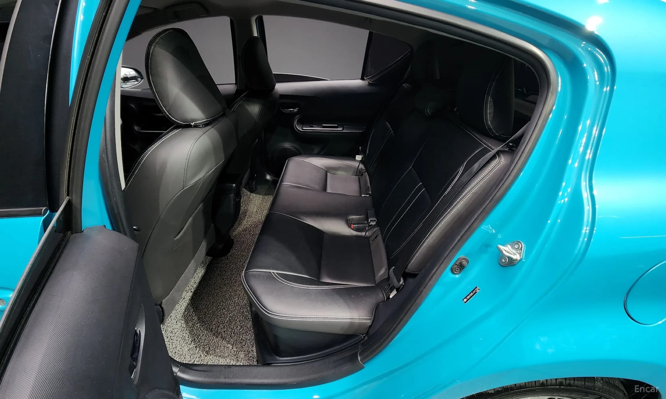Prius C