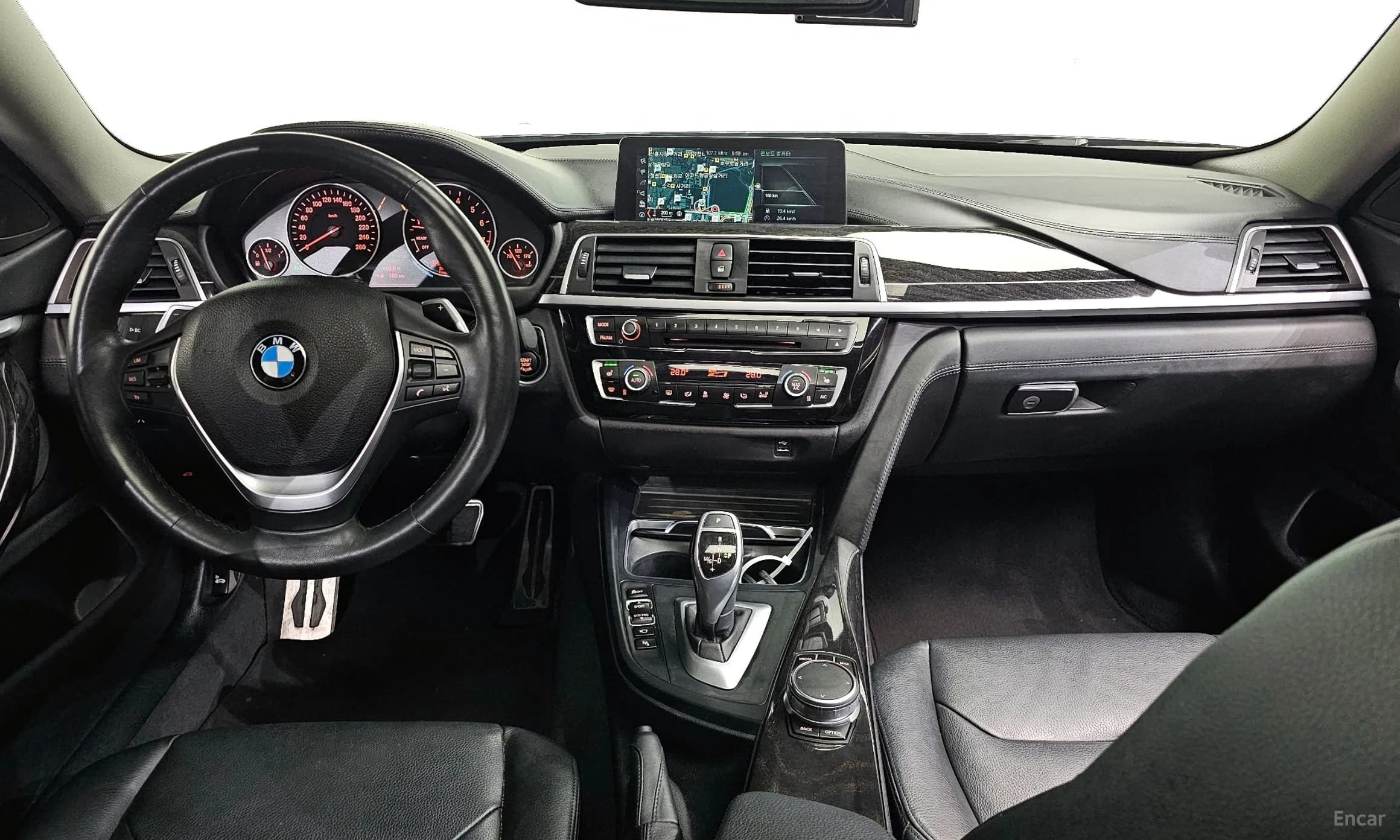 Series 4 (F32)