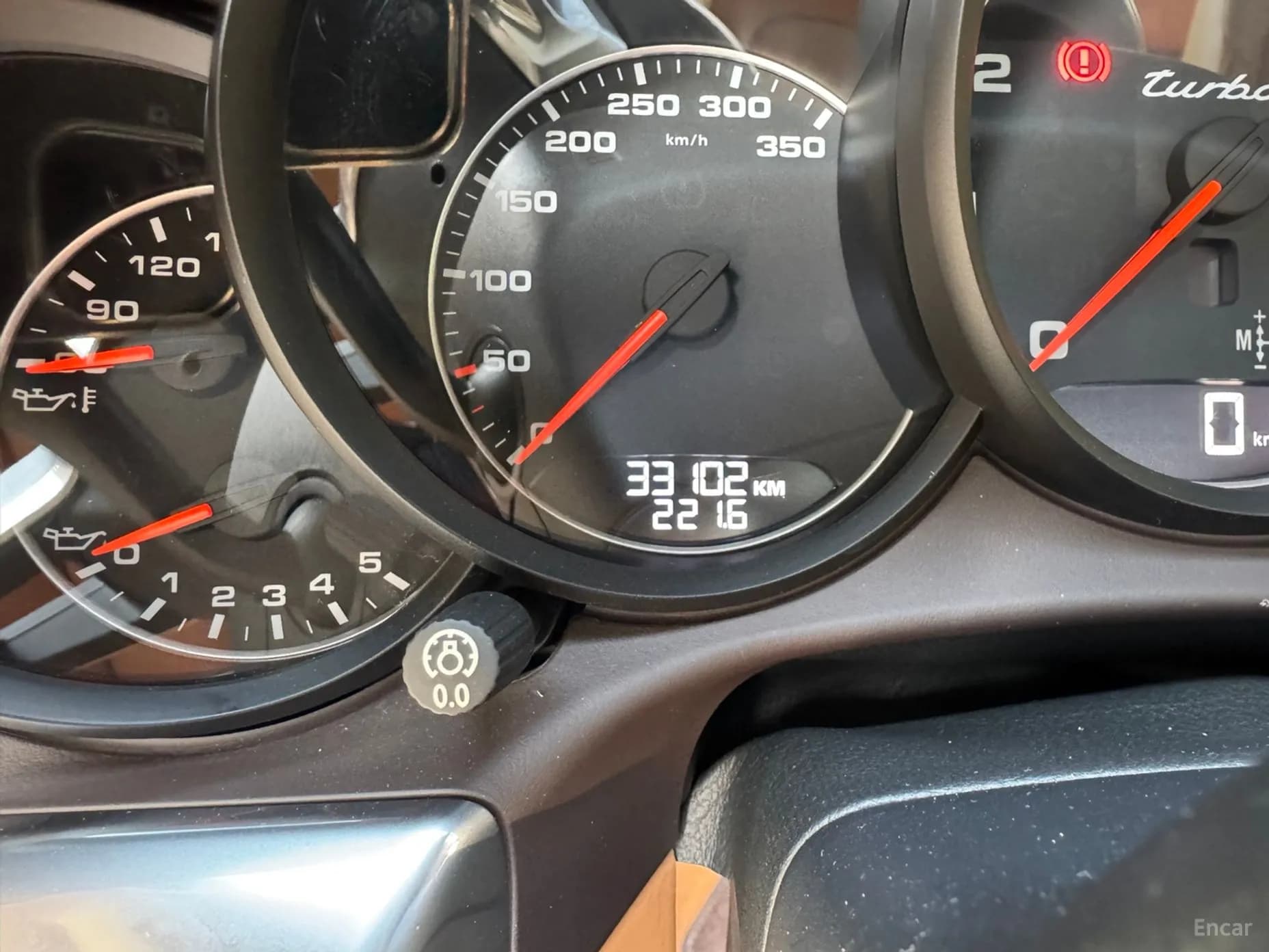 910