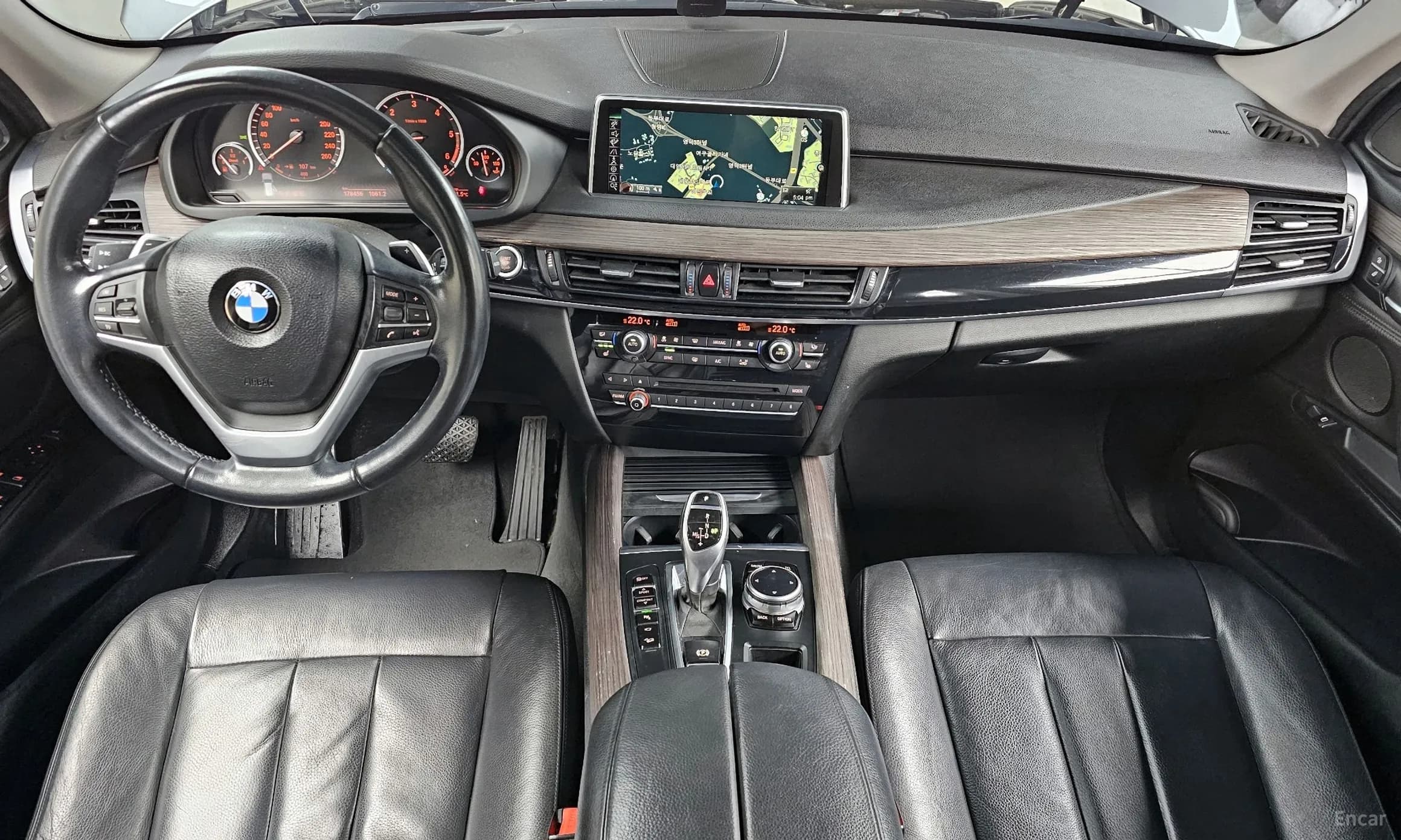 X5 (F15)