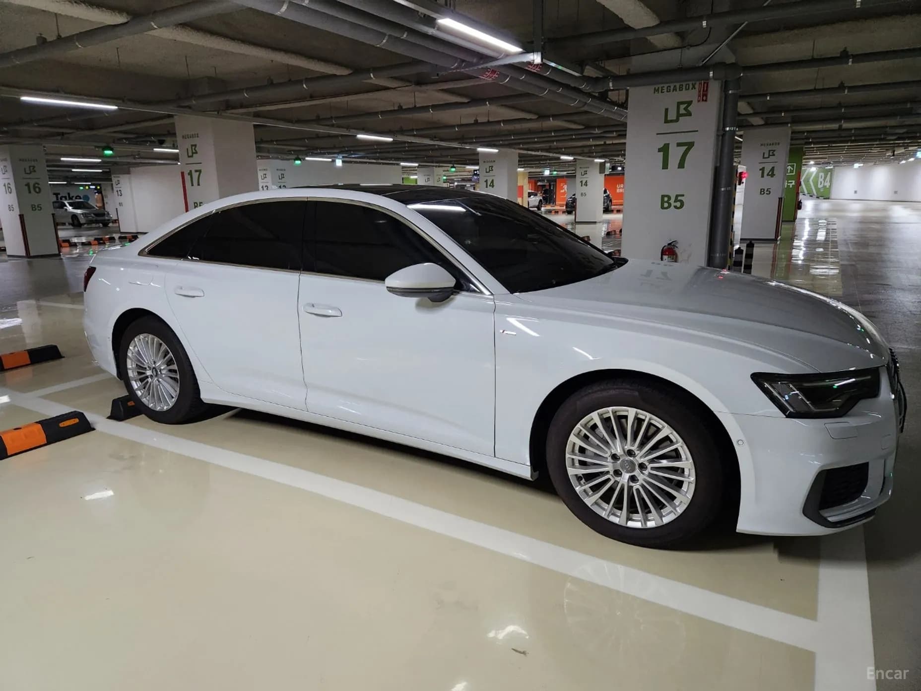 A6 (C8)