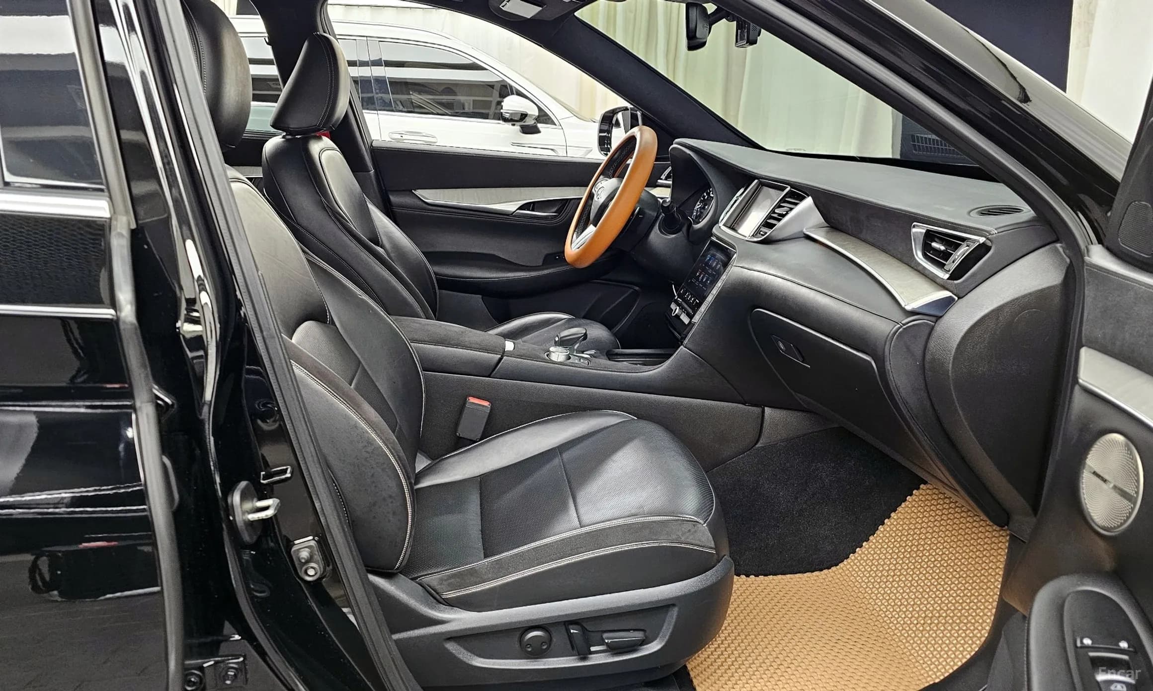 QX50 (P71A)