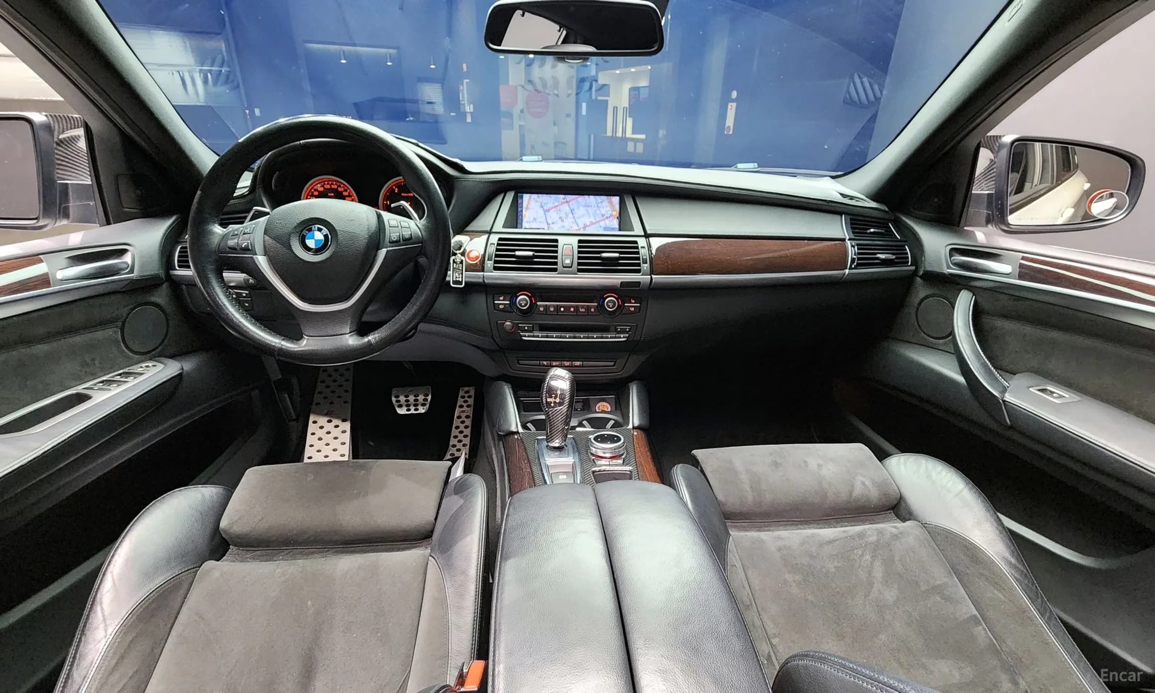 X6 (E71)