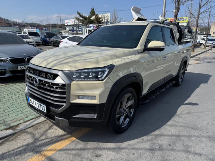 Rexton Sports Khan