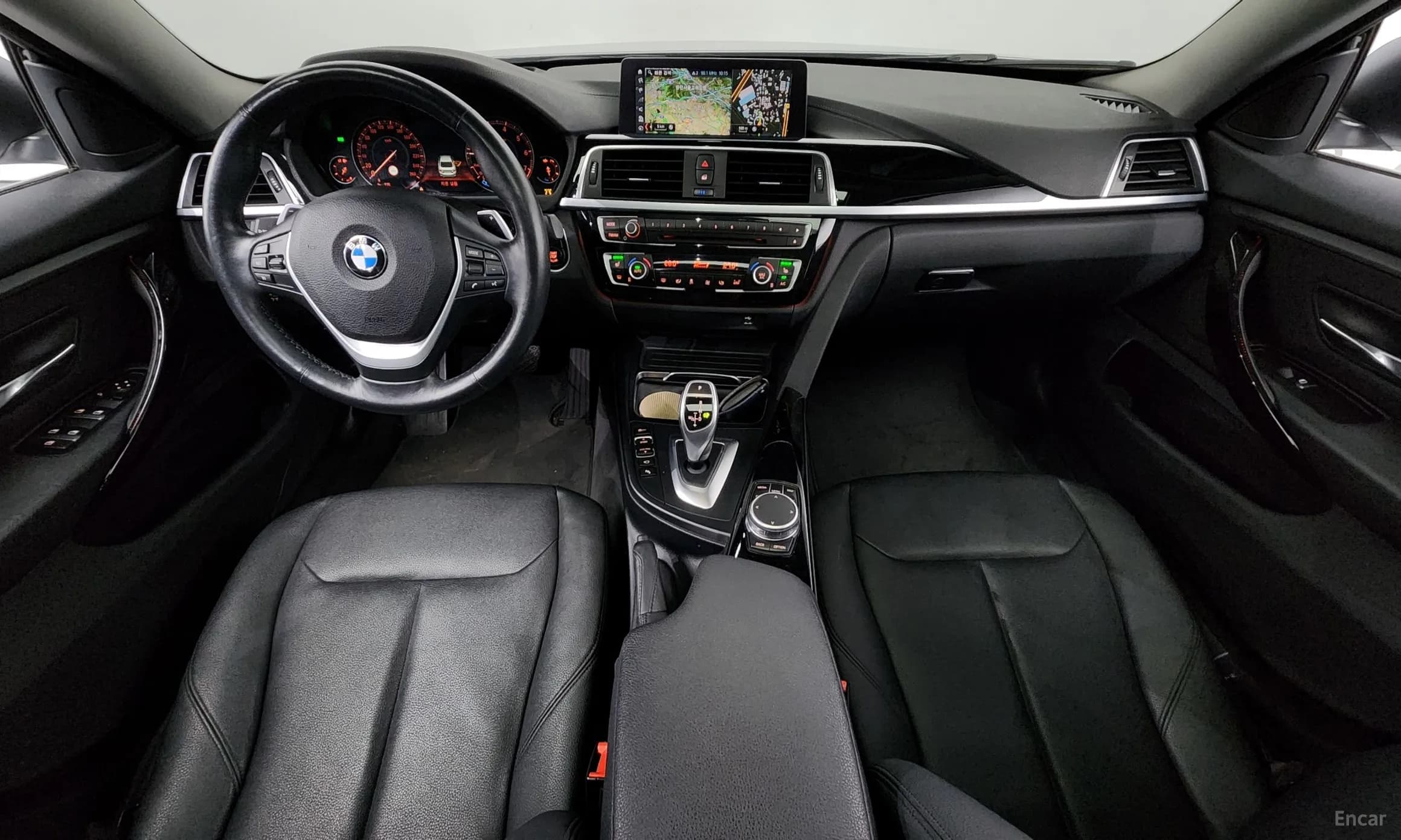 Series 4 (F32)