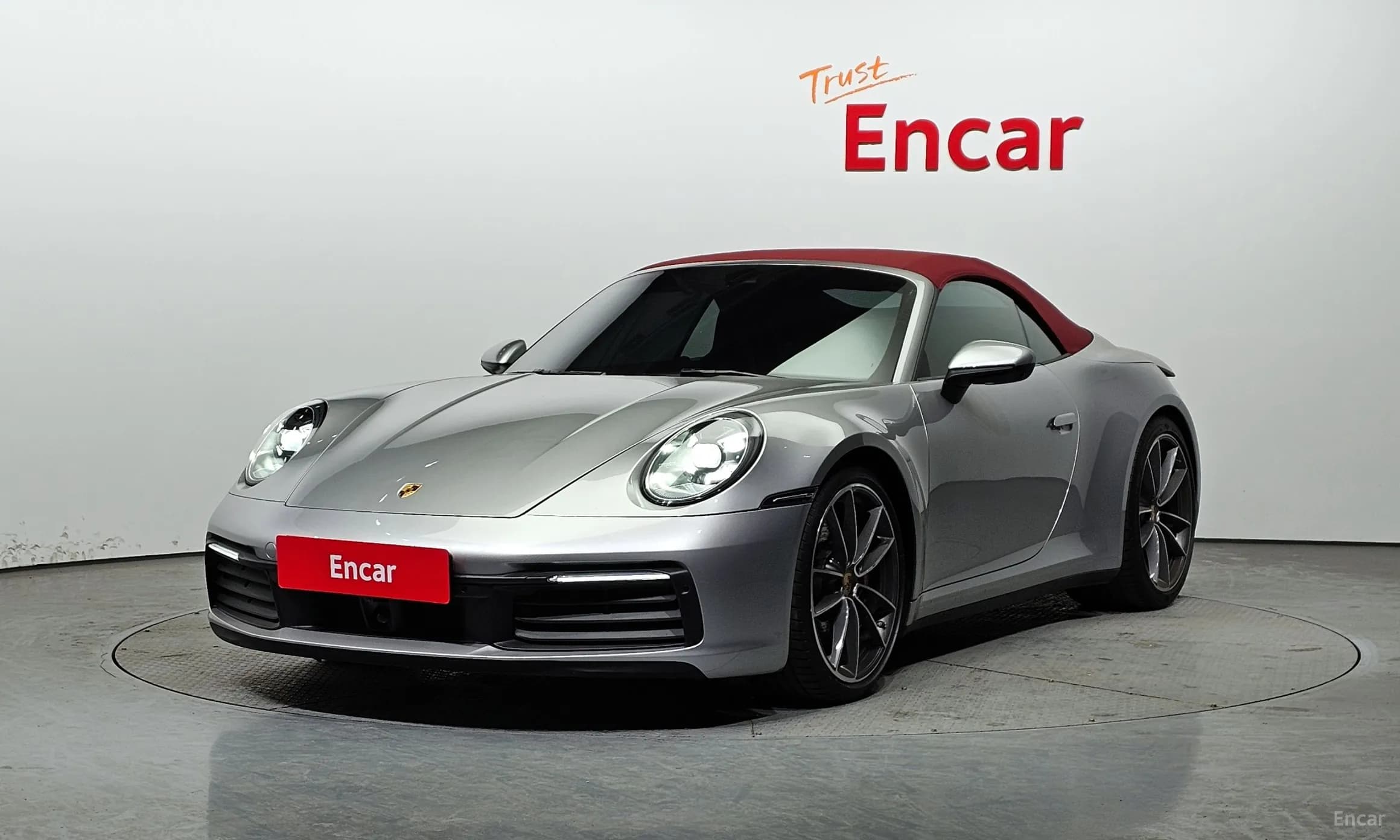 911 (992)