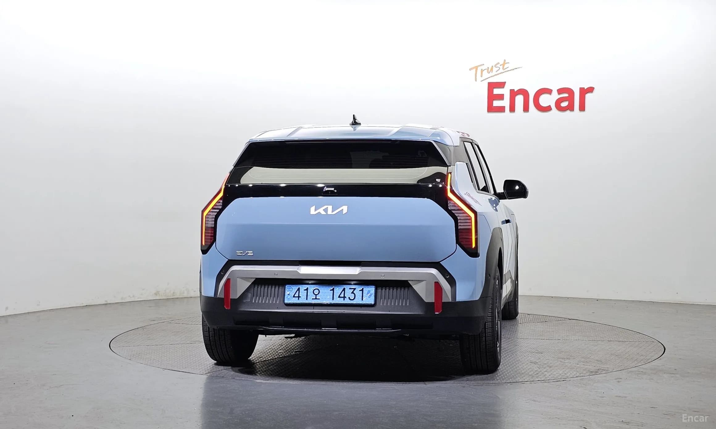EV3