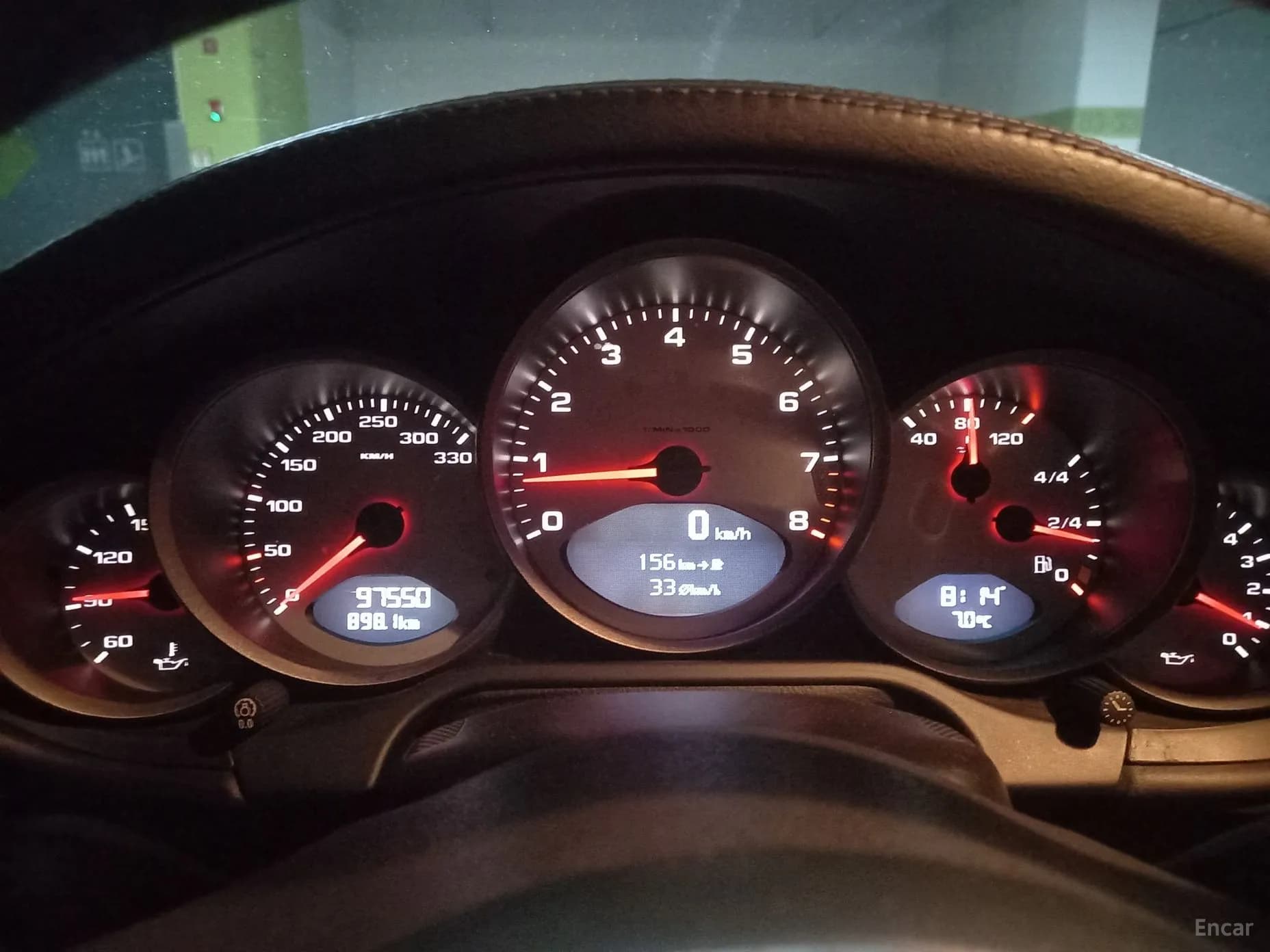 910