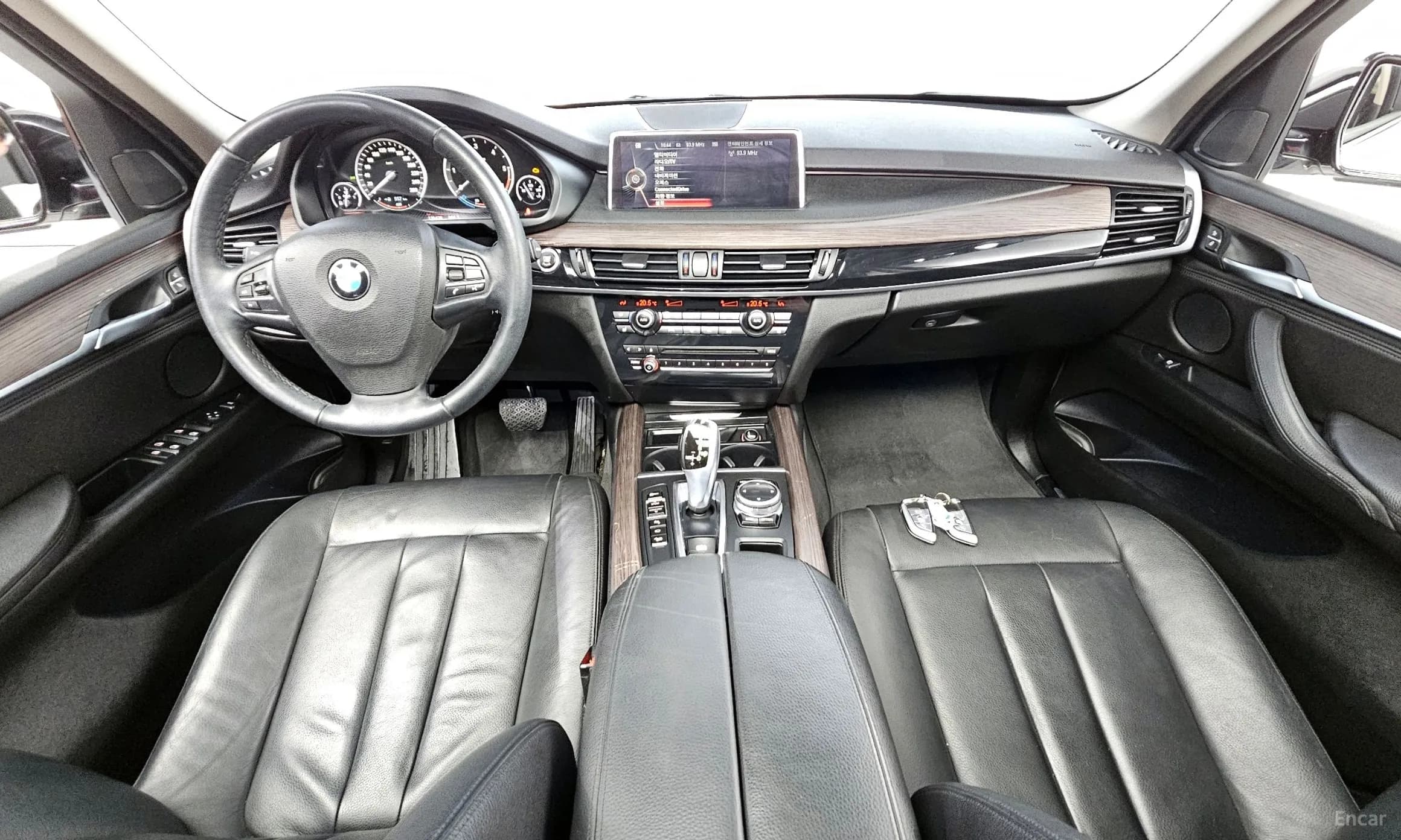 X5 (F15)