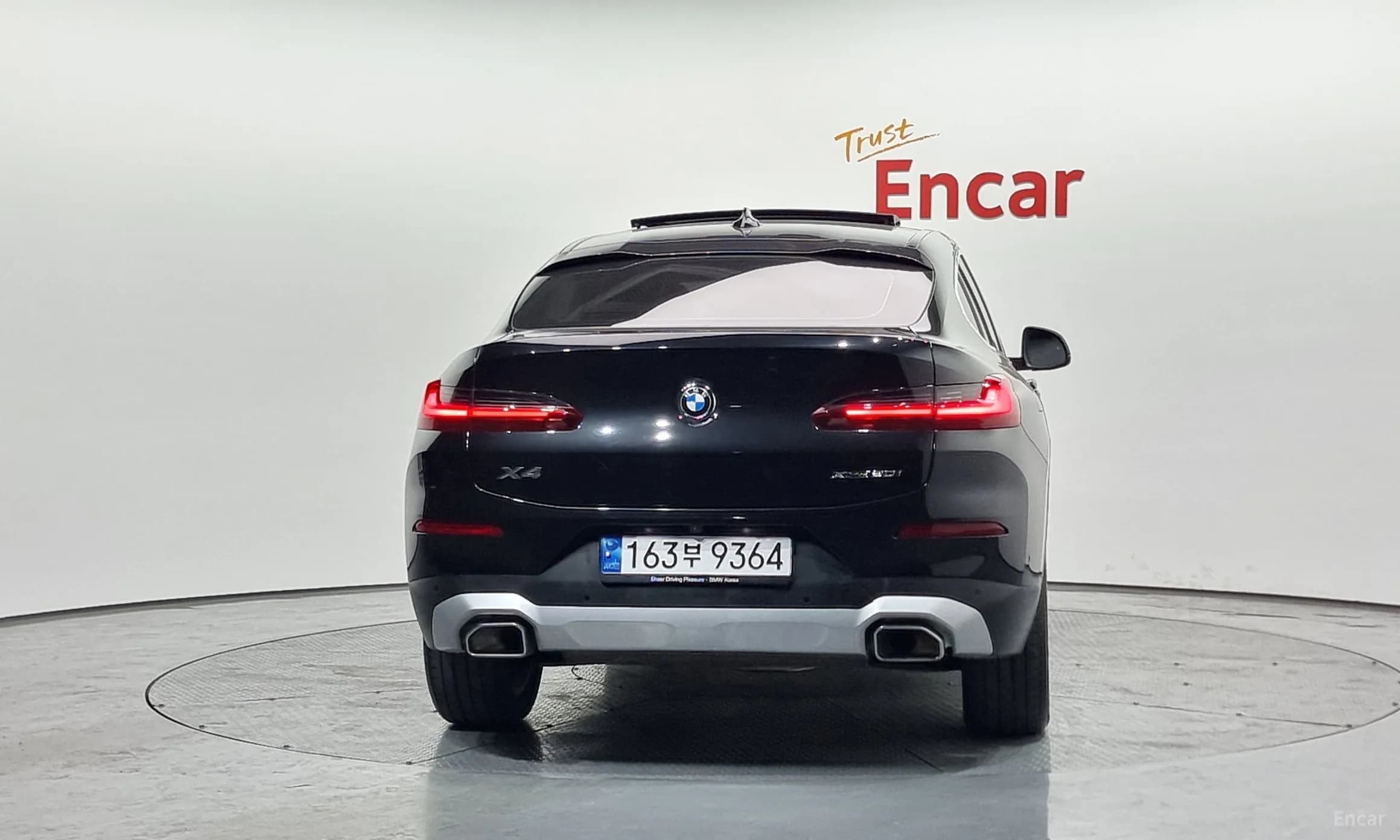 X4 (G02)