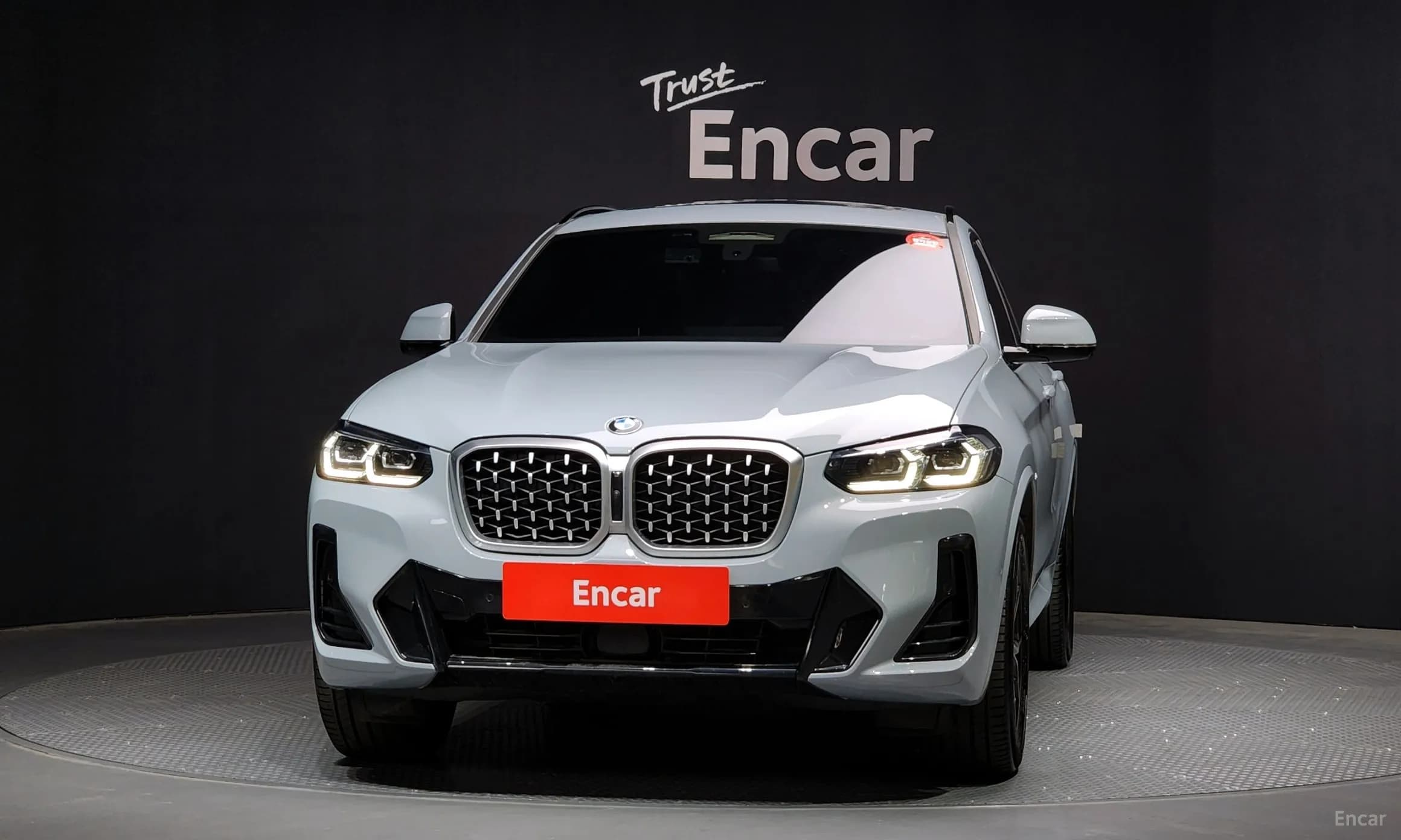 X4 (G02)