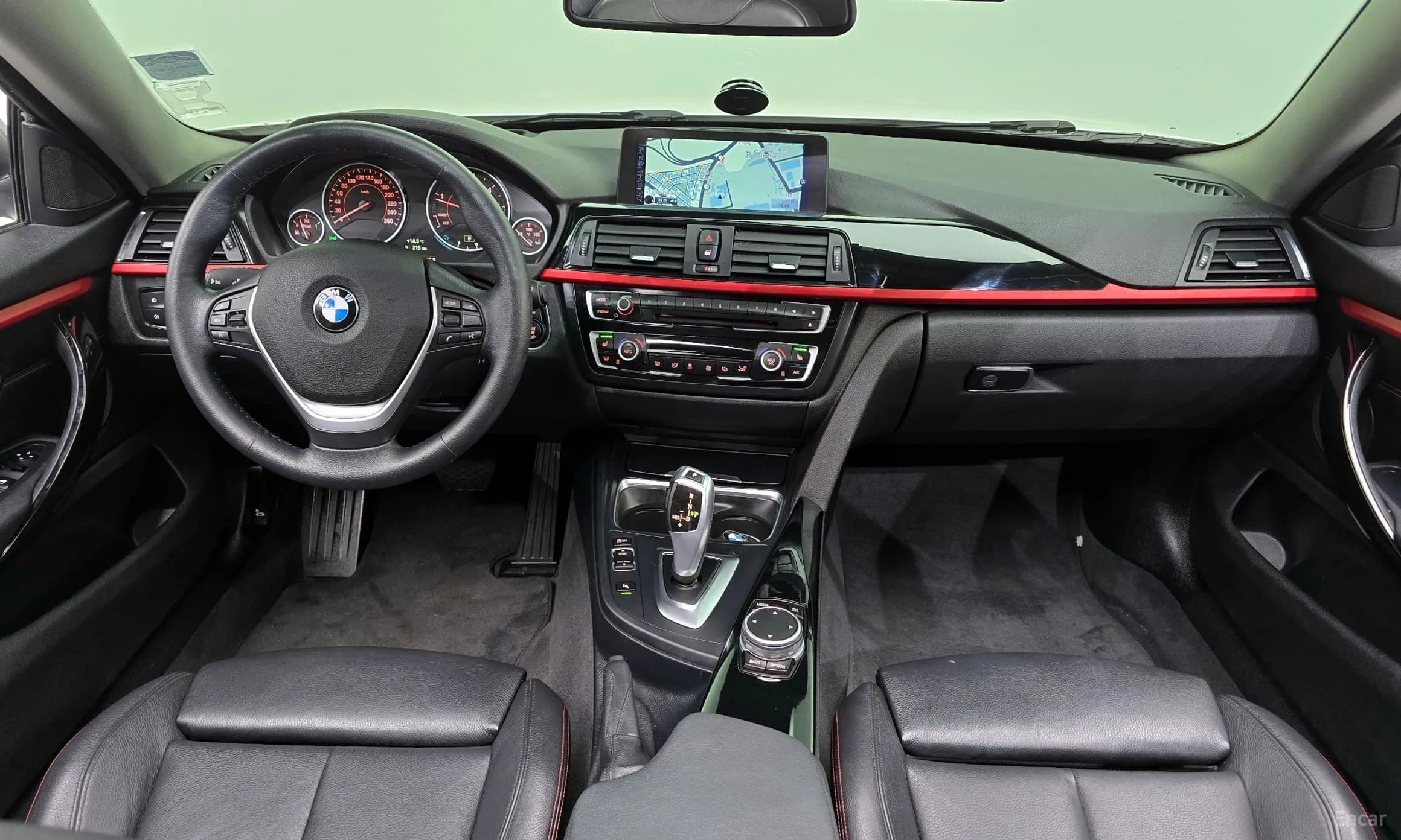 Series 4 (F32)