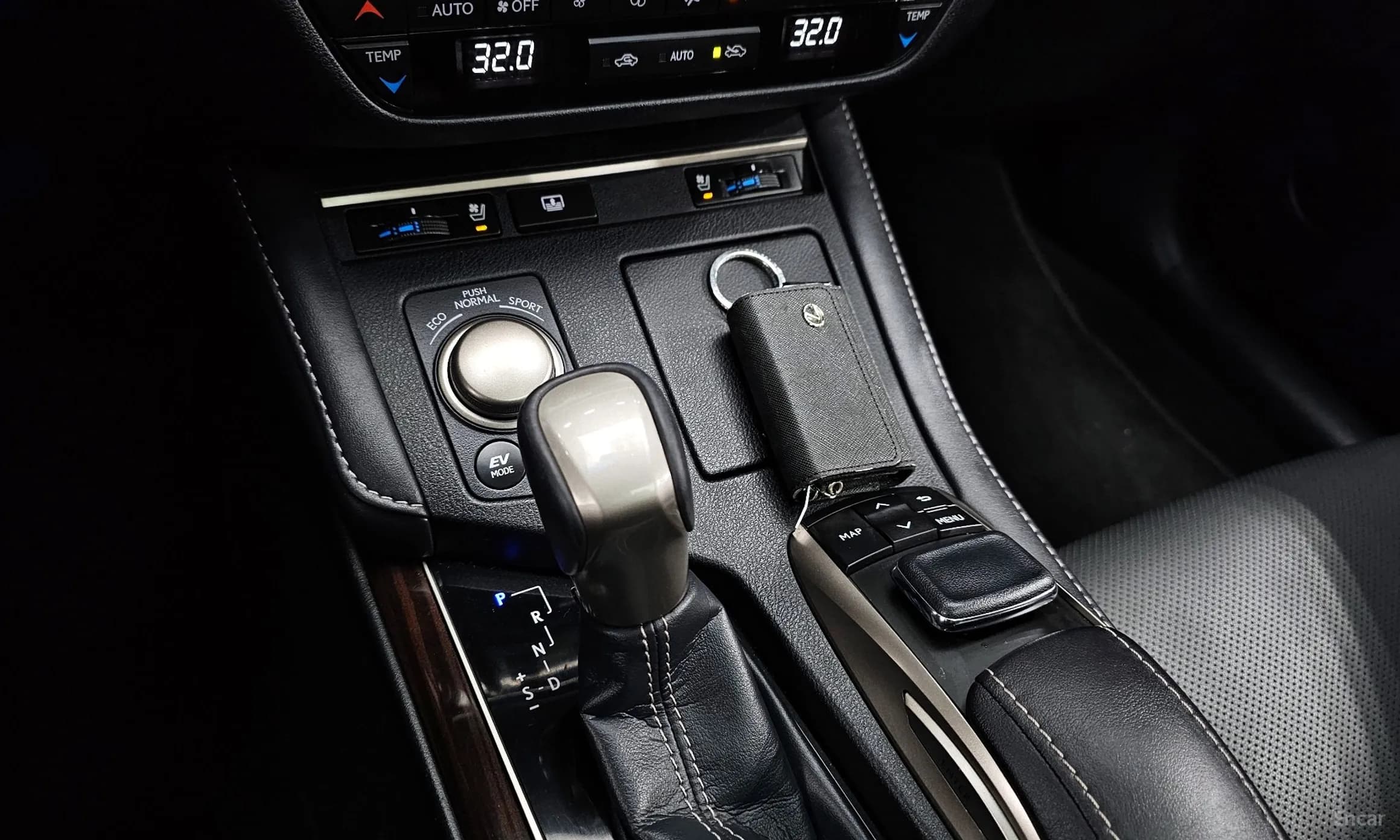 New ES300h