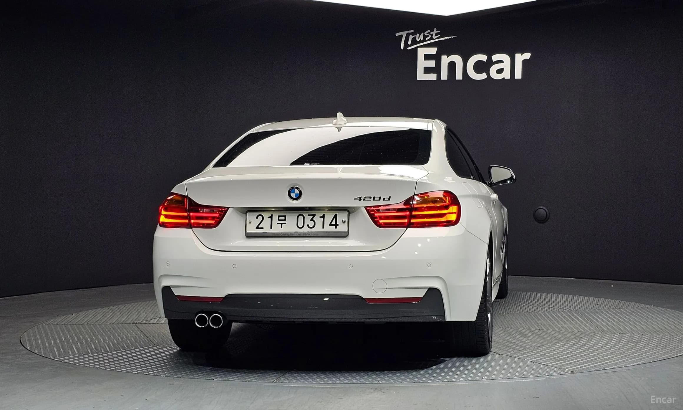 Series 4 (F32)