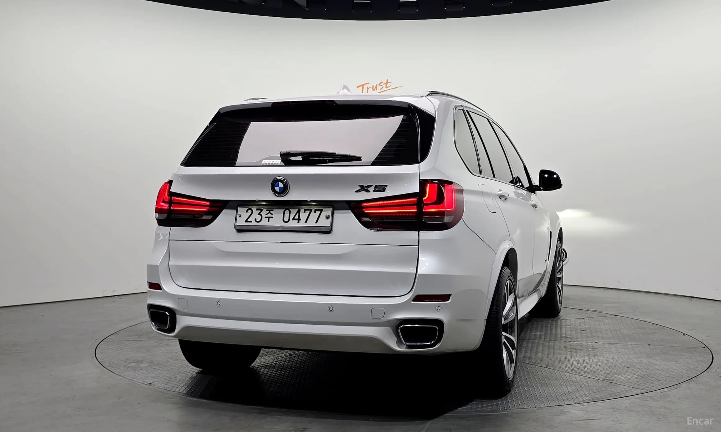 X5 (F15)
