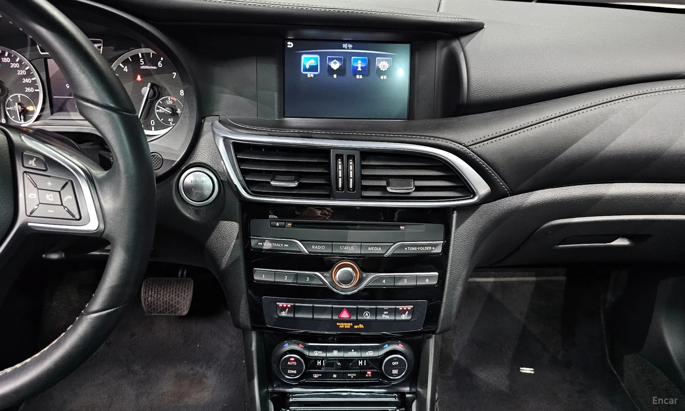 Q30